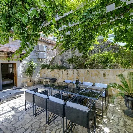 Σπίτι διακοπών Old House *