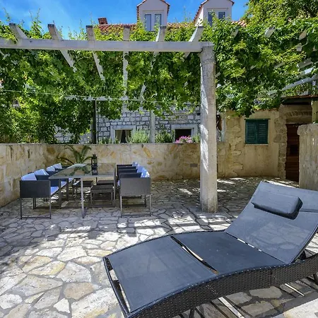 Old House Ντουμπρόβνικ